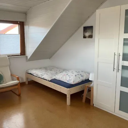 Ferienwohnung-loesch شقة نوينبورغ أم راين